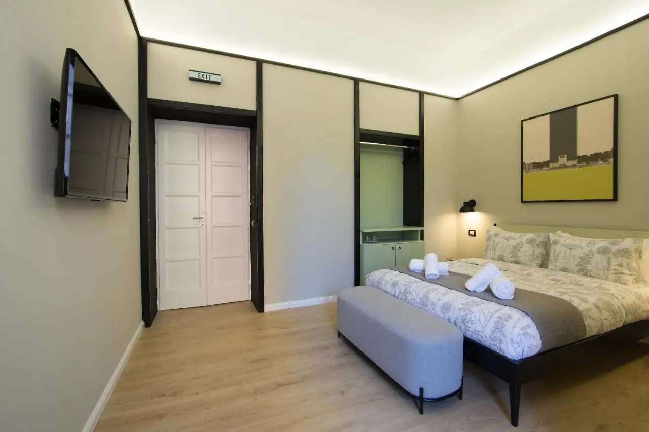 Destil B&B Τίρανα 0*,